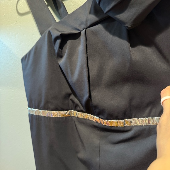 Chloe NWT New Black Asymmetrical One-Shoulder Cocktail Dress with Silver Trim - Picture 4 of 16